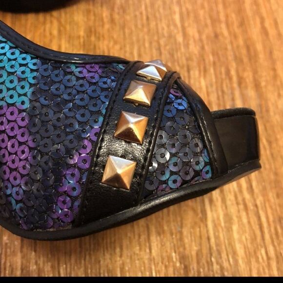 Iron Fist DebraCorn Platform Dolls Kill - Picture 3 of 12